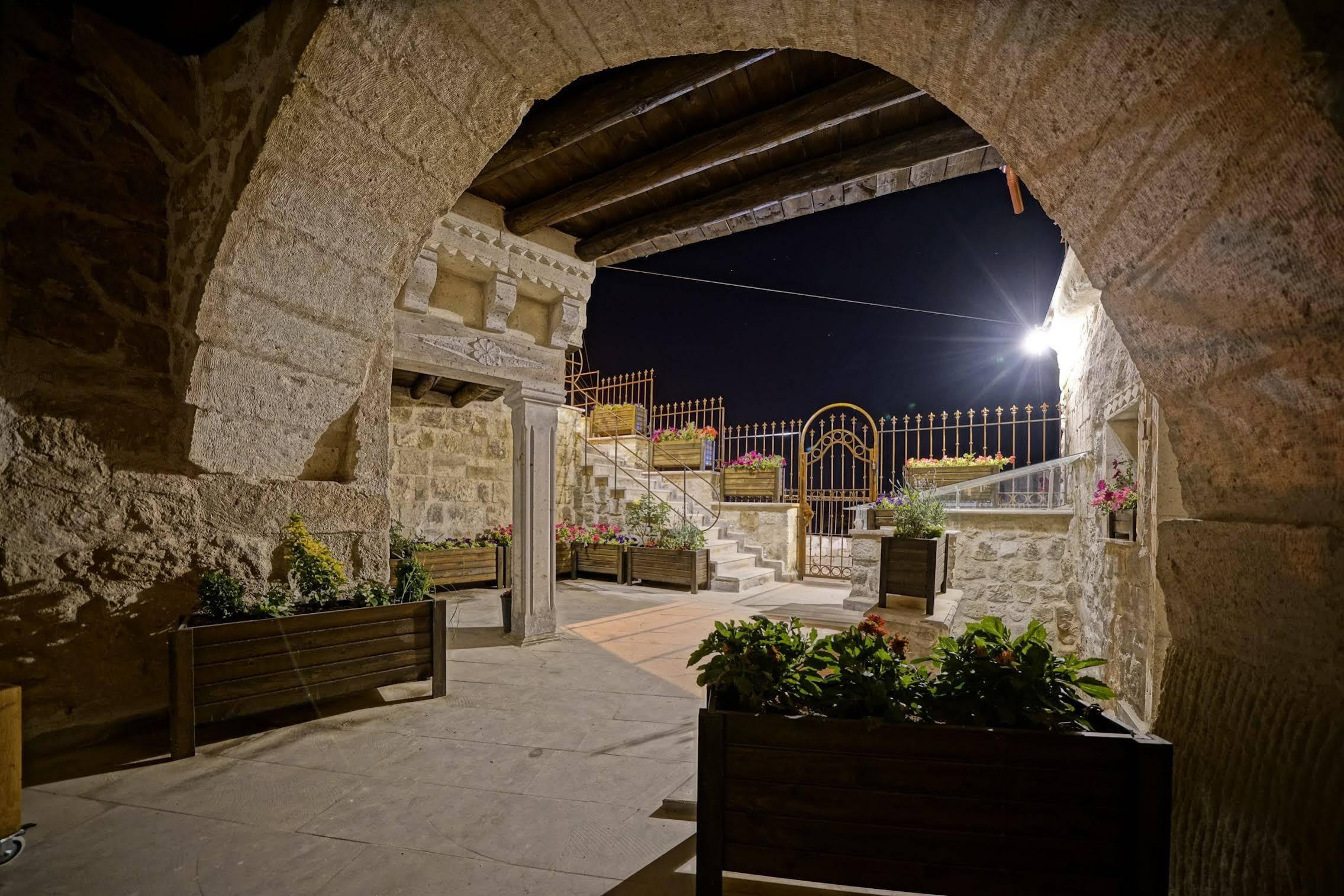 Vigneron Cave Hotel Nevşehir Bagian luar foto